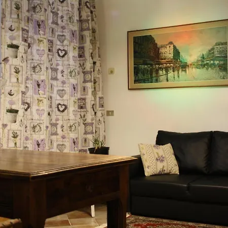 Casa Margot - Chez Margot * 奥梅尼亚