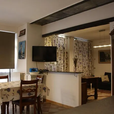 Casa Margot - Chez Margot * 奥梅尼亚