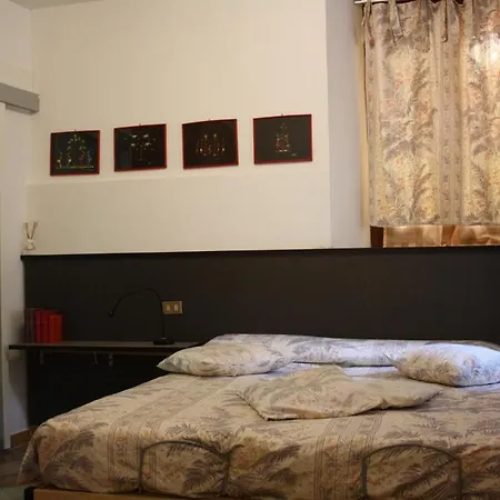 公寓 Casa Margot - Chez Margot 奥梅尼亚